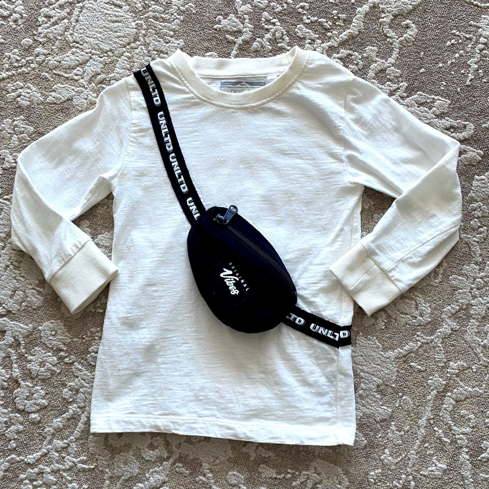 Next longsleeve tee